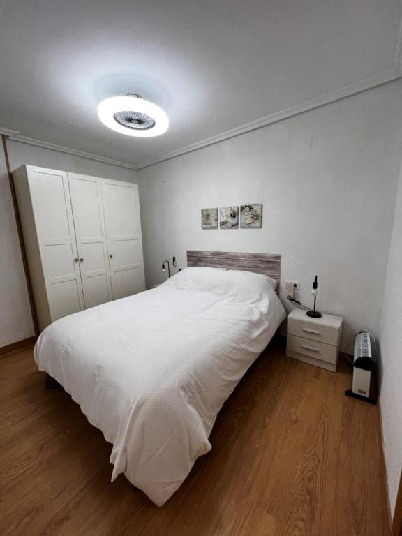 Beach Apartment Alicante Bagian luar foto