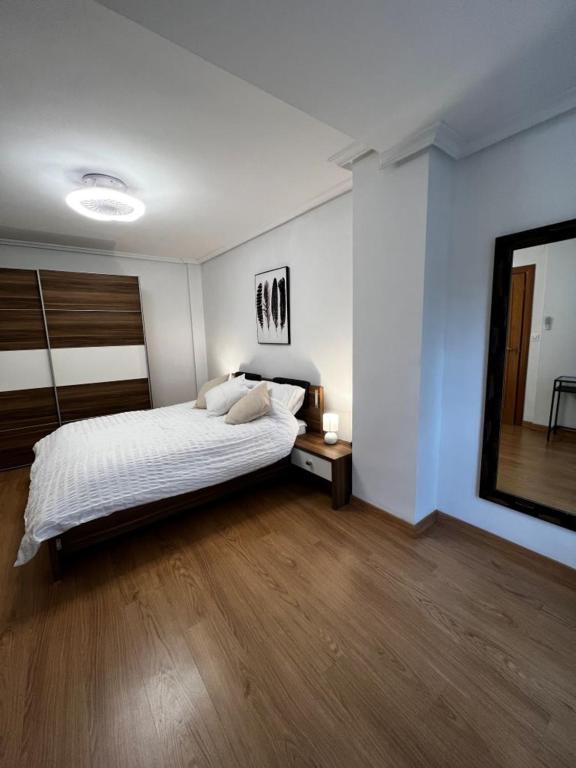 Beach Apartment Alicante Bagian luar foto
